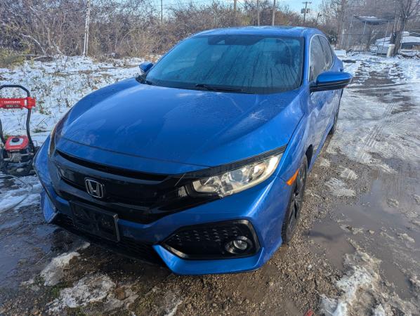 2019 Honda Civic Hatchback EX's photo