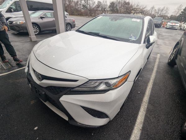 2019 Toyota Camry XSE's photo